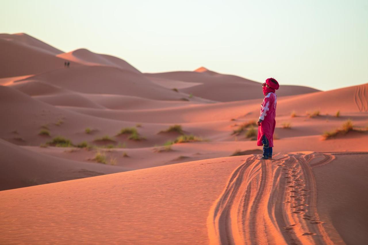 阿扎瓦德豪华沙漠露营地 梅尔祖卡 外观 照片